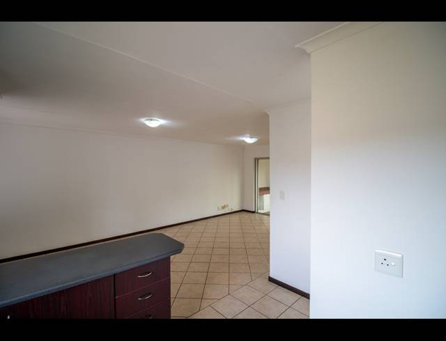 2 BEDROOM APARTMENT FOR SALE IN NOORDWYK